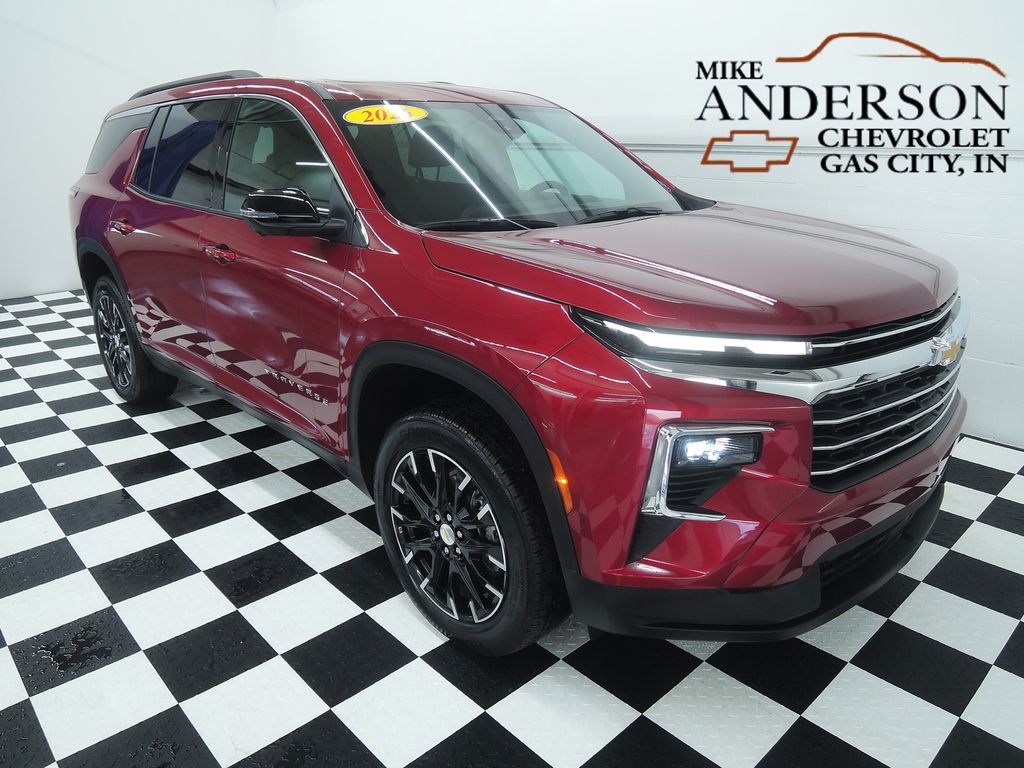 Radiant Red Tintcoat 2026 Chevrolet Traverse LT FWD SUV / Crossover Front-Wheel Drive 8-Speed Automatic