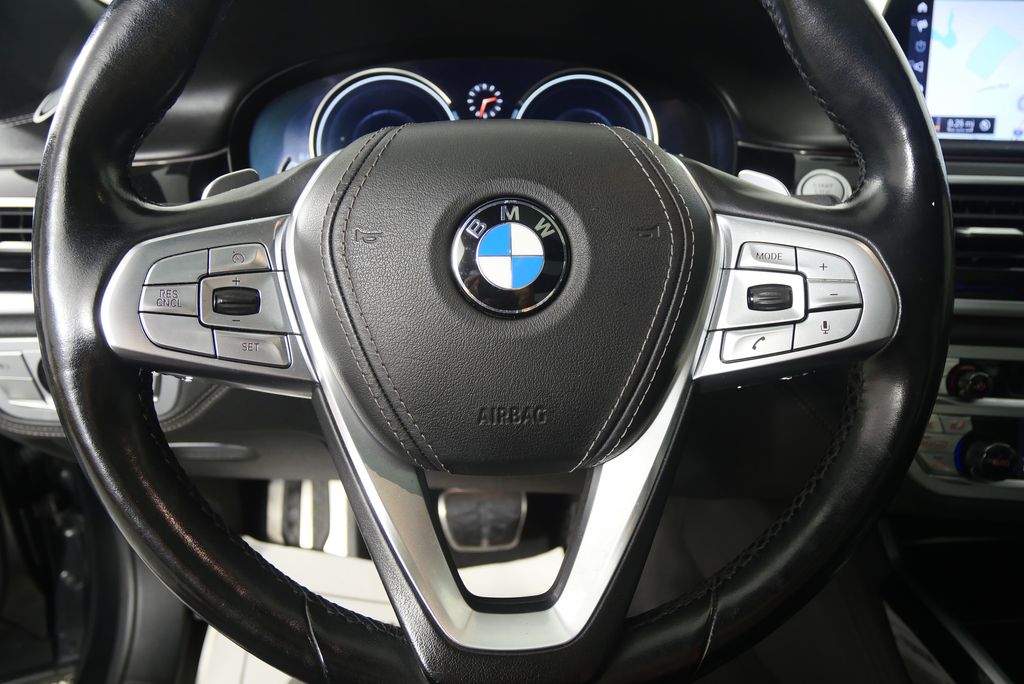 2018 BMW 7 Series 740i xDrive 18