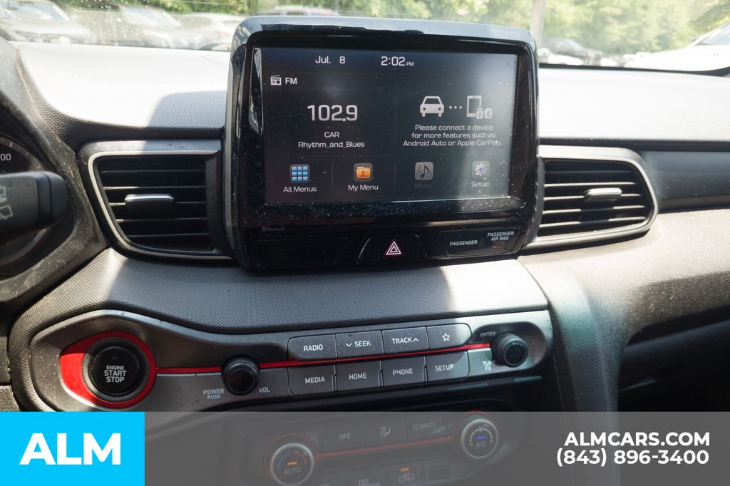 Used 2019 White Hyundai 2.0 Premium image 21