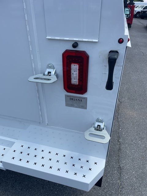 2025 Ford F-550 Chassis XL