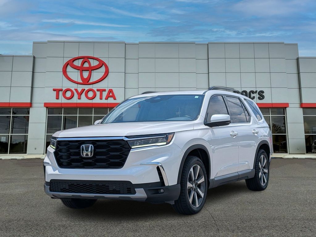  2025 Honda Pilot Touring+ FWD   