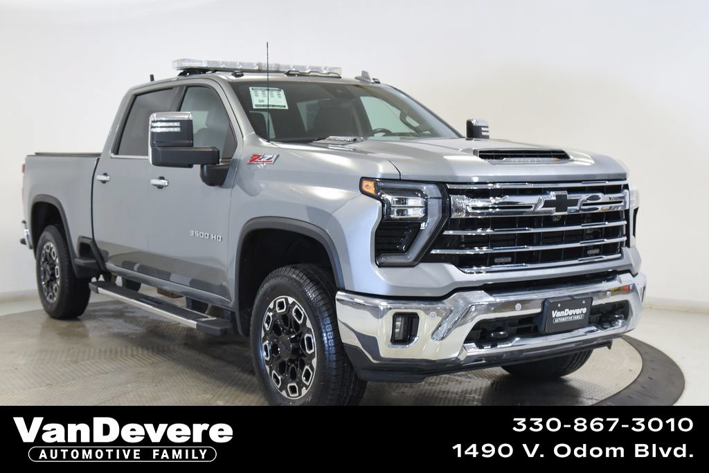 Sterling Gray Metallic 2024 Chevrolet Silverado 3500HD Pickup Truck Four-Wheel Drive Automatic
