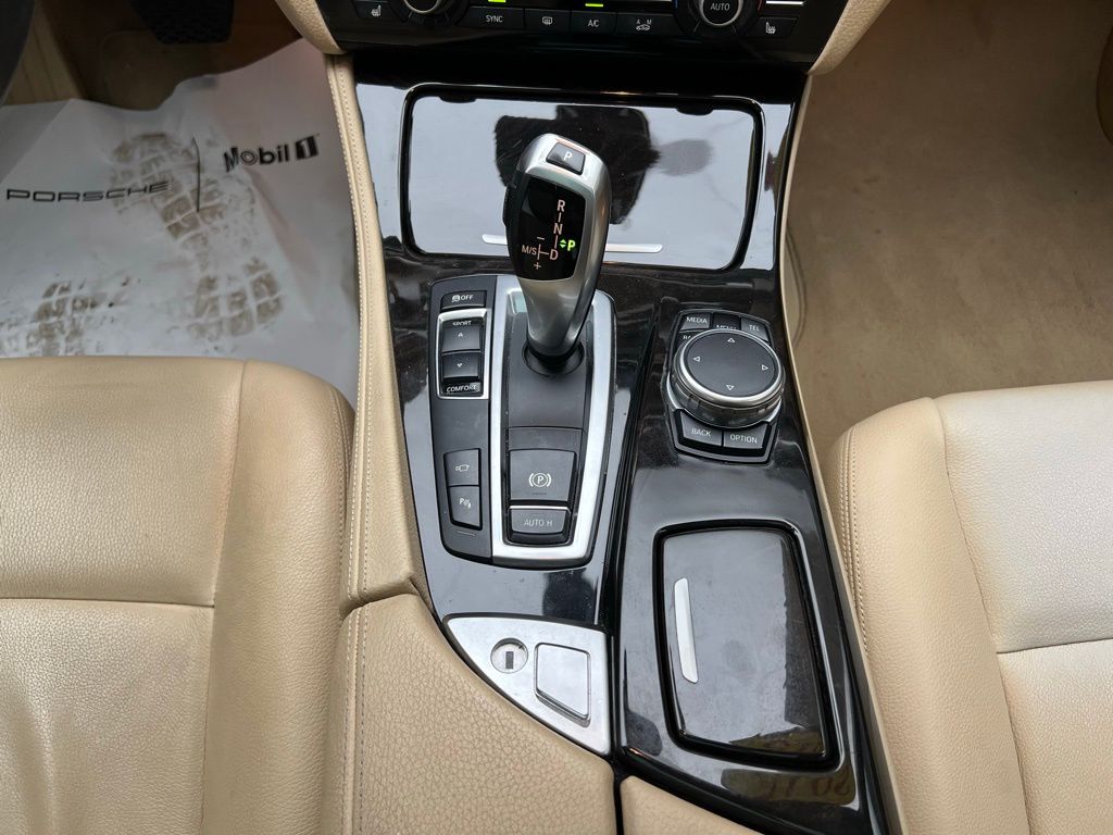 Thumbnail: 2015 BMW 5 Series - 11