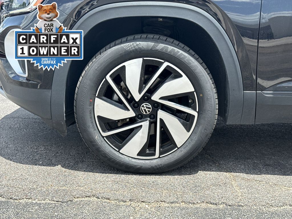 2024 Volkswagen Atlas 2.0T SE w/Technology Black at AutoSavvy Houston Southwest