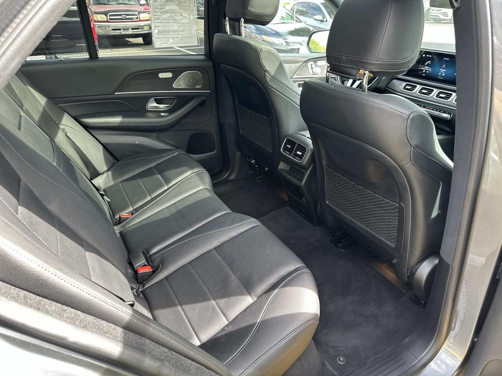 Thumbnail: 2022 Mercedes-Benz GLE - 25