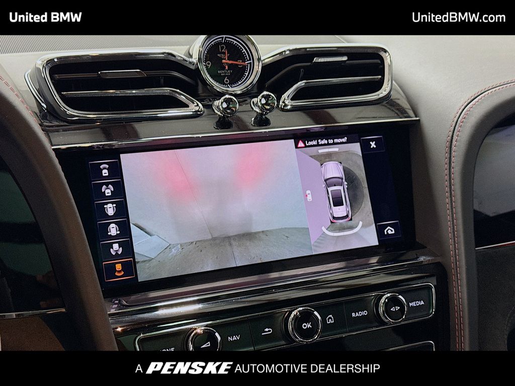 Thumbnail: 2022 Bentley Bentayga - 9