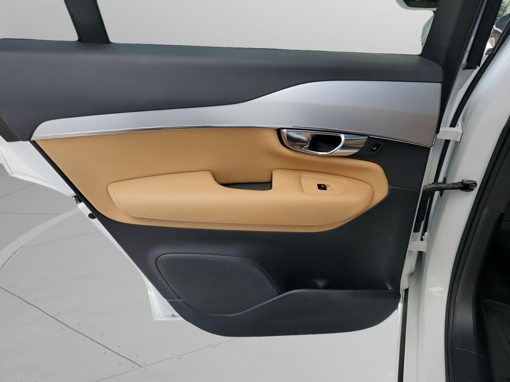 Used Car 2018 Volvo Xc90  T6 Momentum For Sale Under $15,000 In Austin, Texas