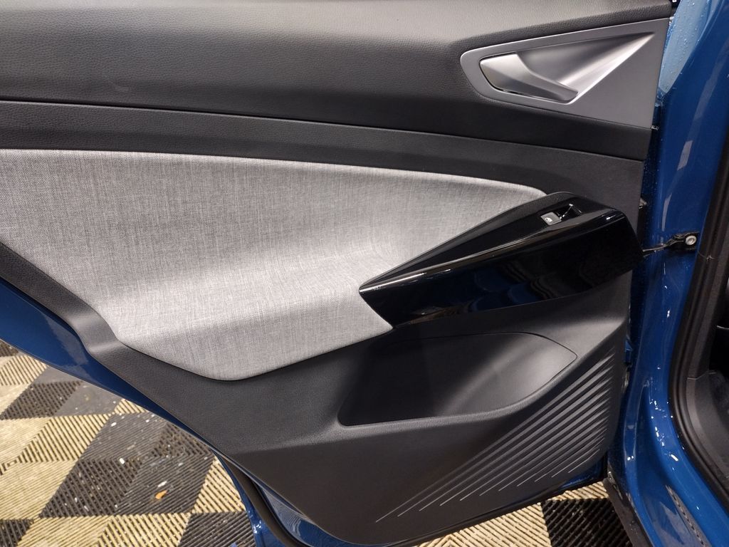 2025 Volkswagen ID.4 Pro