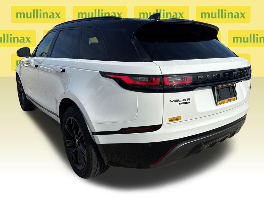 Used 2019  Land Rover SE R-Dynamic image 8