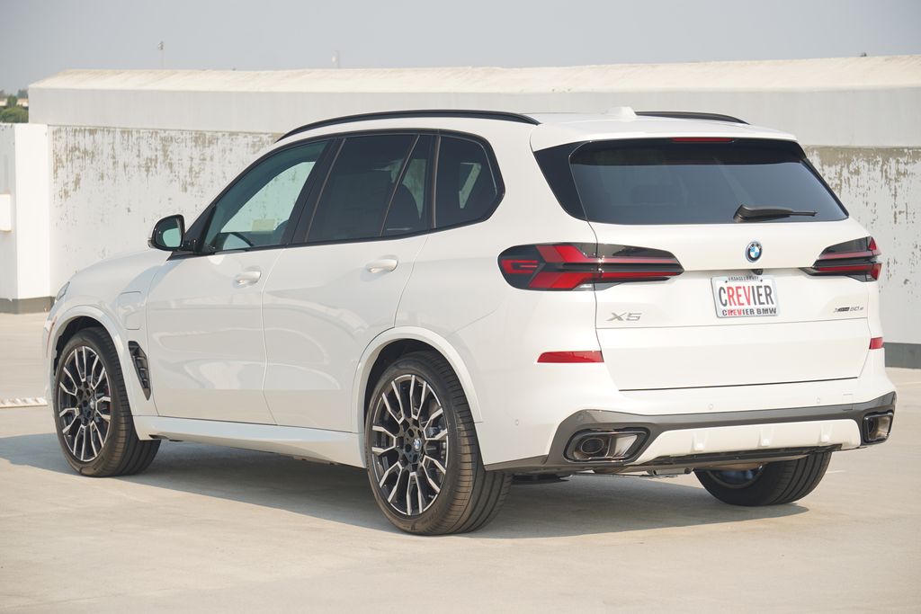 Thumbnail: 2026 BMW X5 - 8