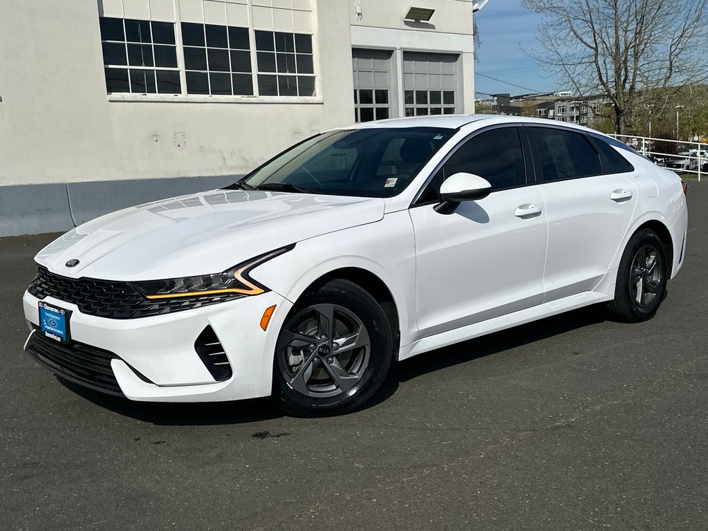 Glacial White Pearl 2021 Kia K5 LX FWD Sedan Front-Wheel Drive 8-Speed Automatic