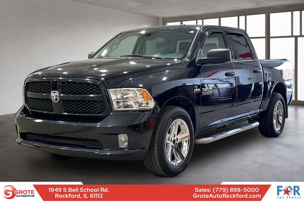 2017 RAM 1500 Express Crew Cab 4WD