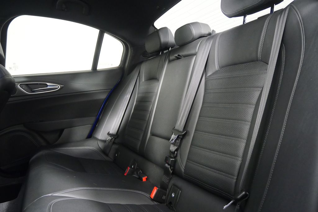 Thumbnail: 2024 Alfa Romeo Giulia - 19