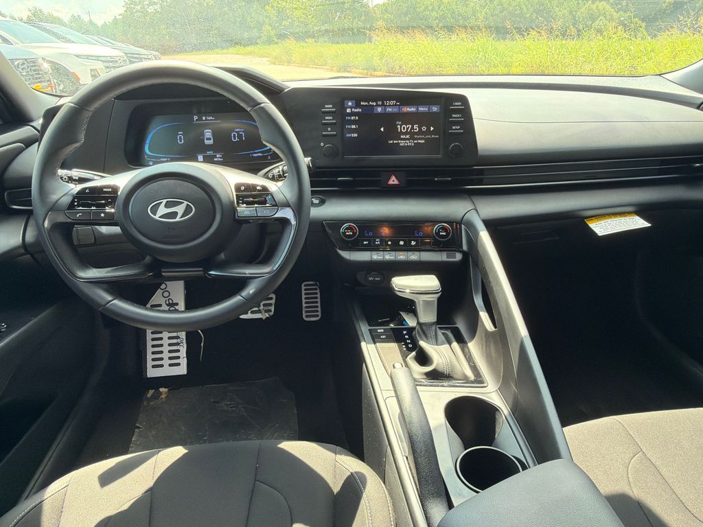 2026 Hyundai Elantra SEL Sport - Photo 22
