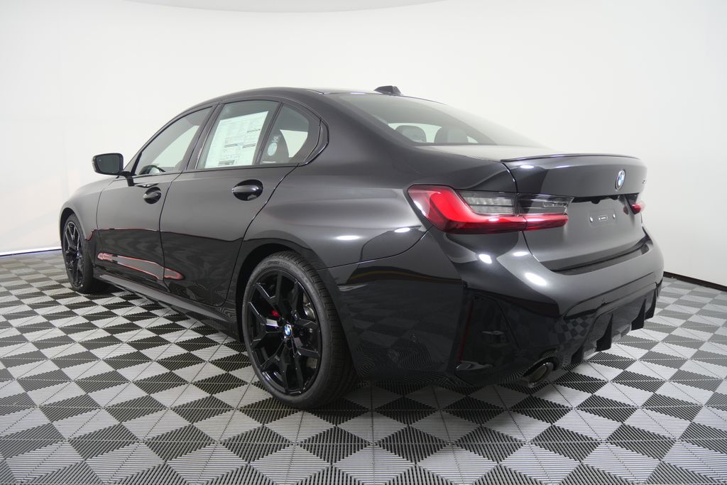 Thumbnail: 2026 BMW 3 Series - 6