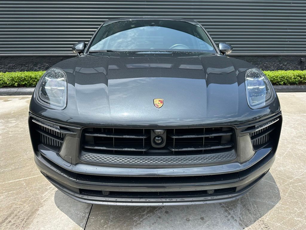 Thumbnail: 2023 Porsche Macan - 8