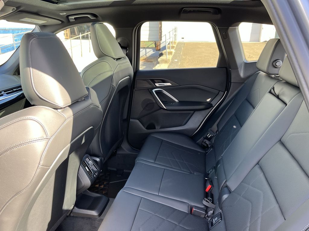 2025 BMW X1 xDrive28i 23