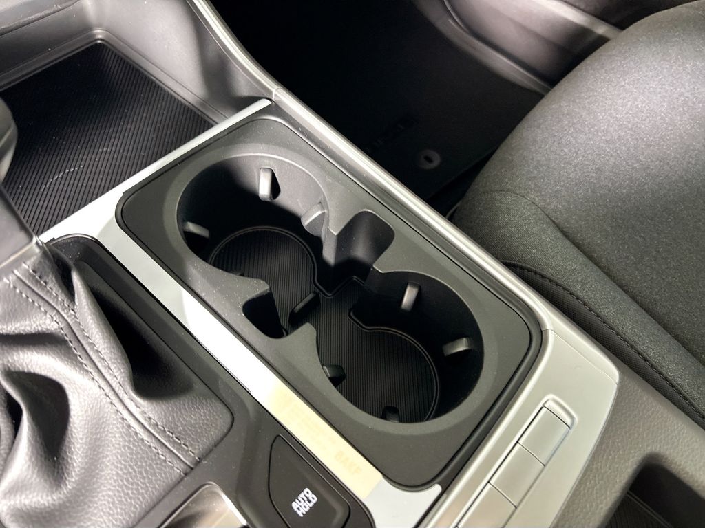 2027 Kia Carnival LX