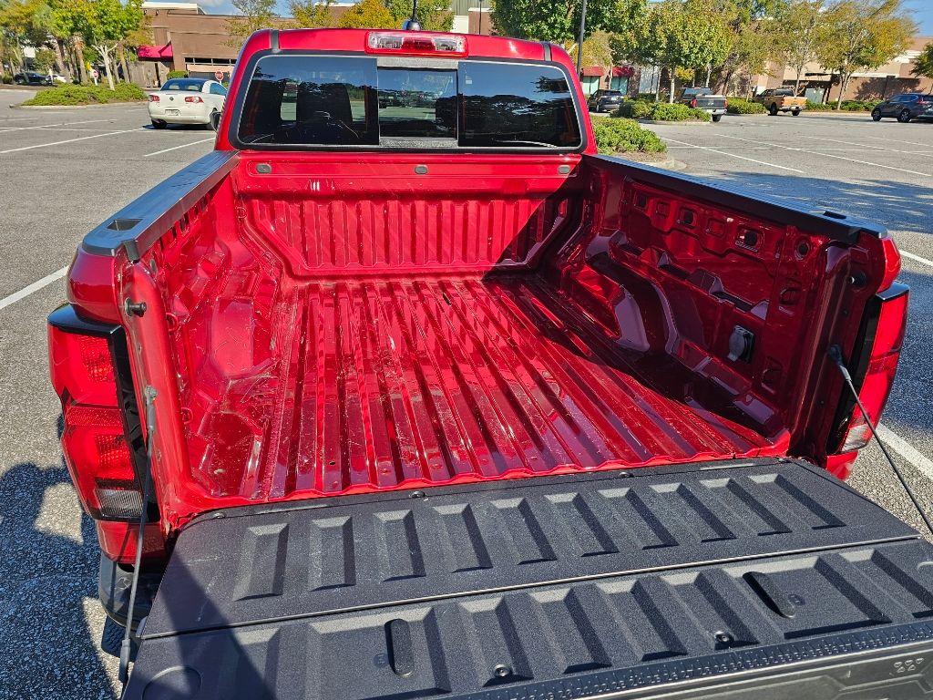 2023 Chevrolet Colorado Z71 36