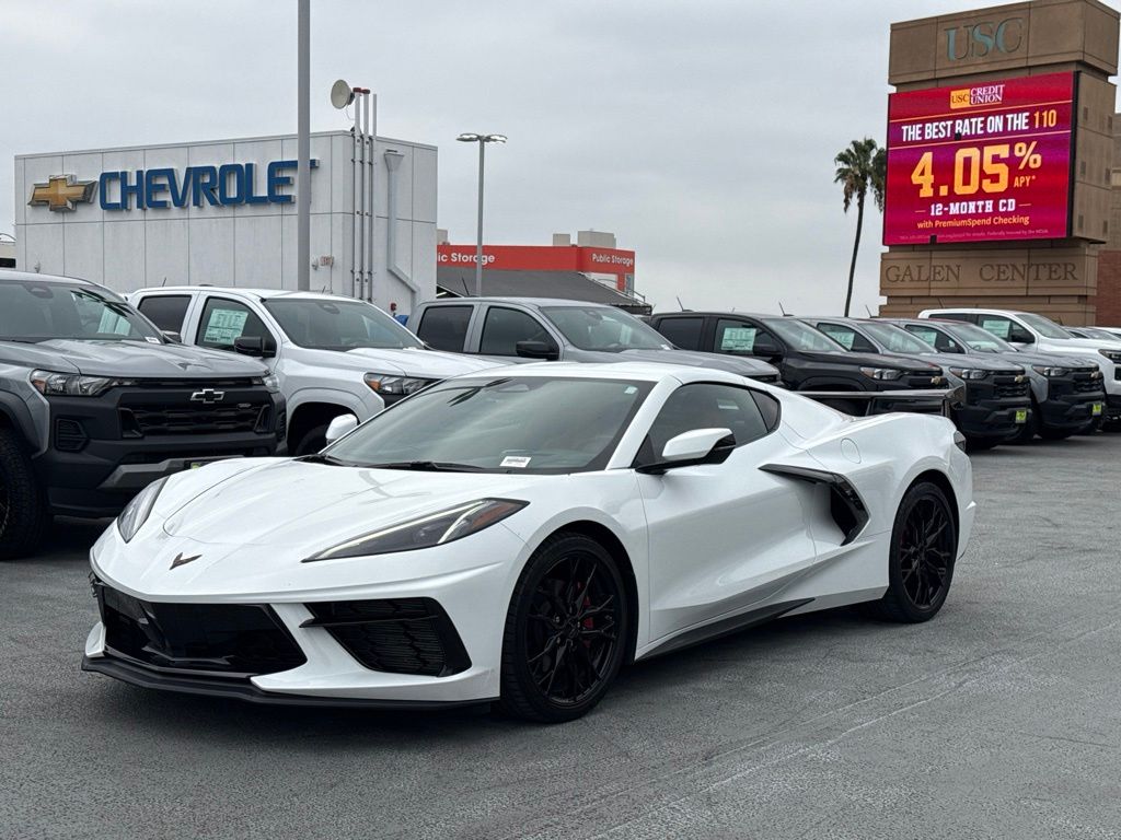 2026 Chevrolet Corvette Blanco (Arctic White) Coupé Tracción trasera 8 velocidades Doble cloch