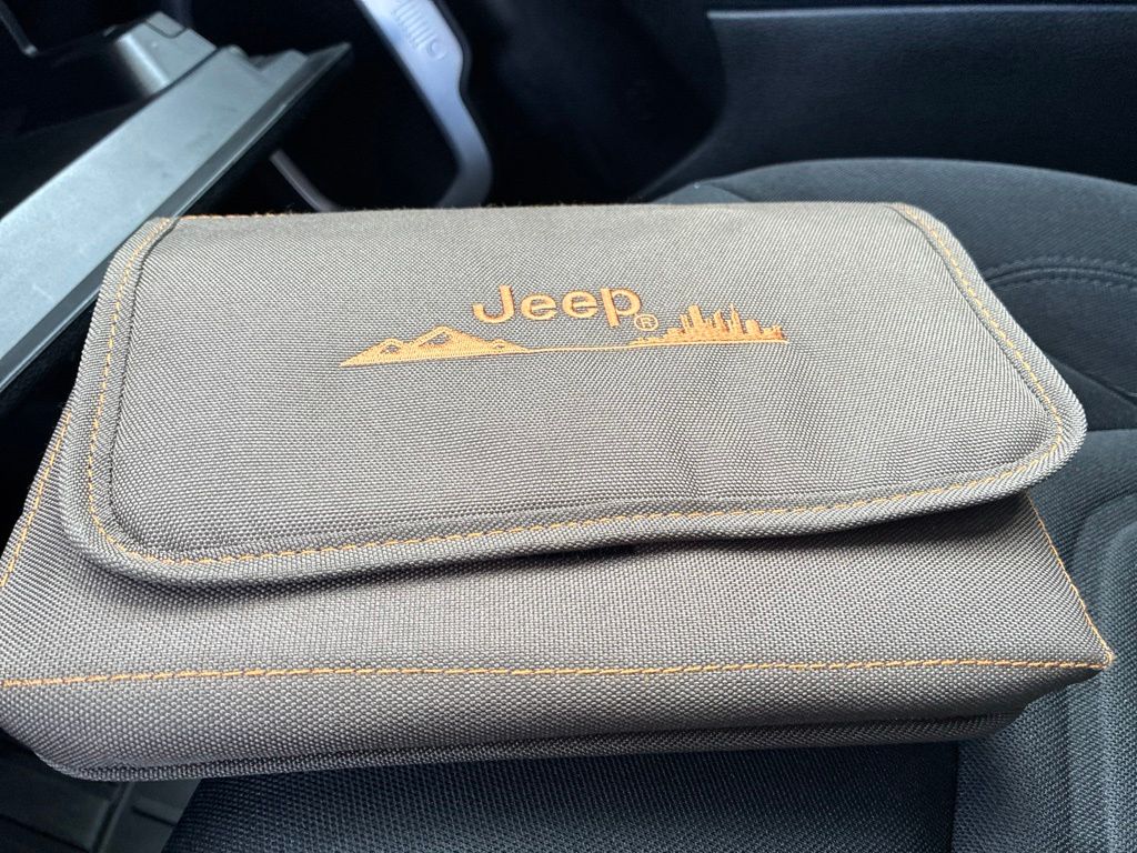 2018 Jeep Renegade Latitude White at Durrett Motor Company