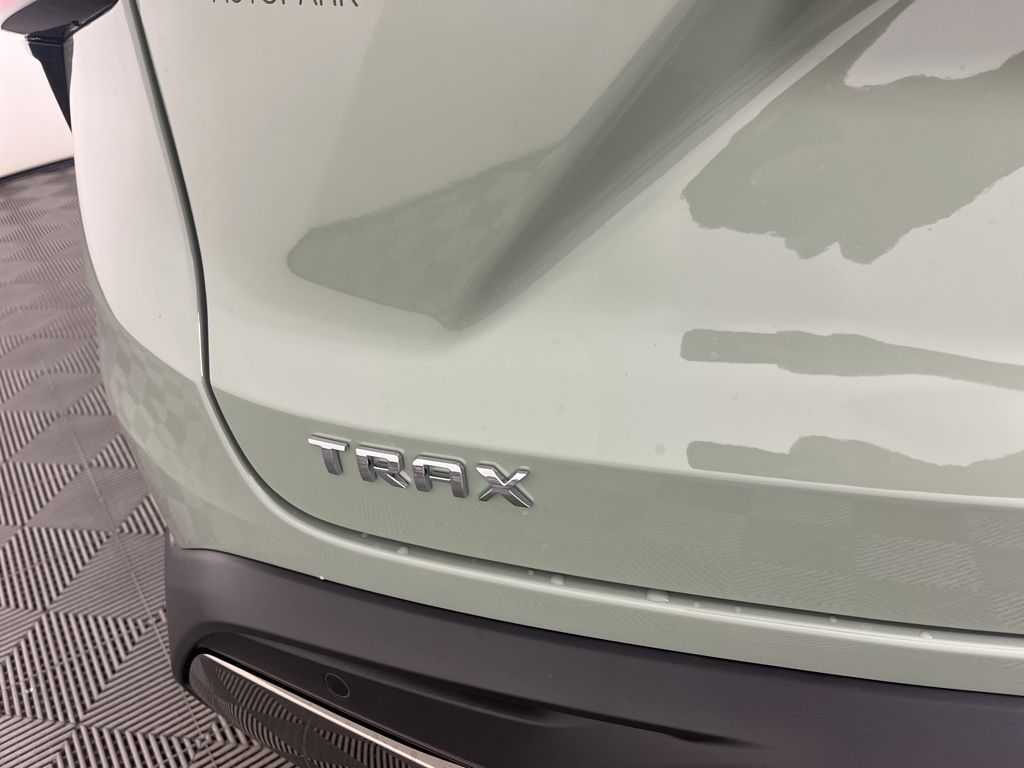 Thumbnail: 2026 Chevrolet Trax - 17