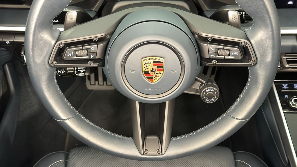 2024 Porsche 911 Carrera 4S 26