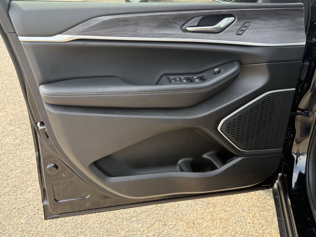 2025 Jeep Grand Cherokee Limited Black at DeMontrond Gulf Freeway