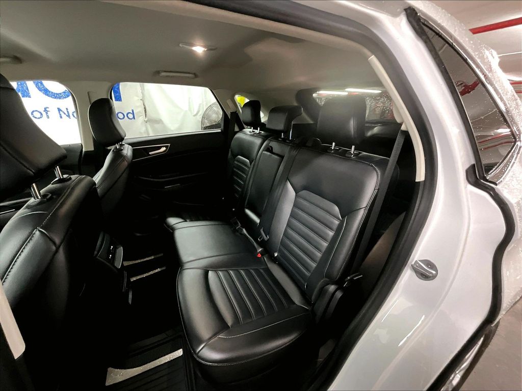 2022 Ford Edge — photo 15