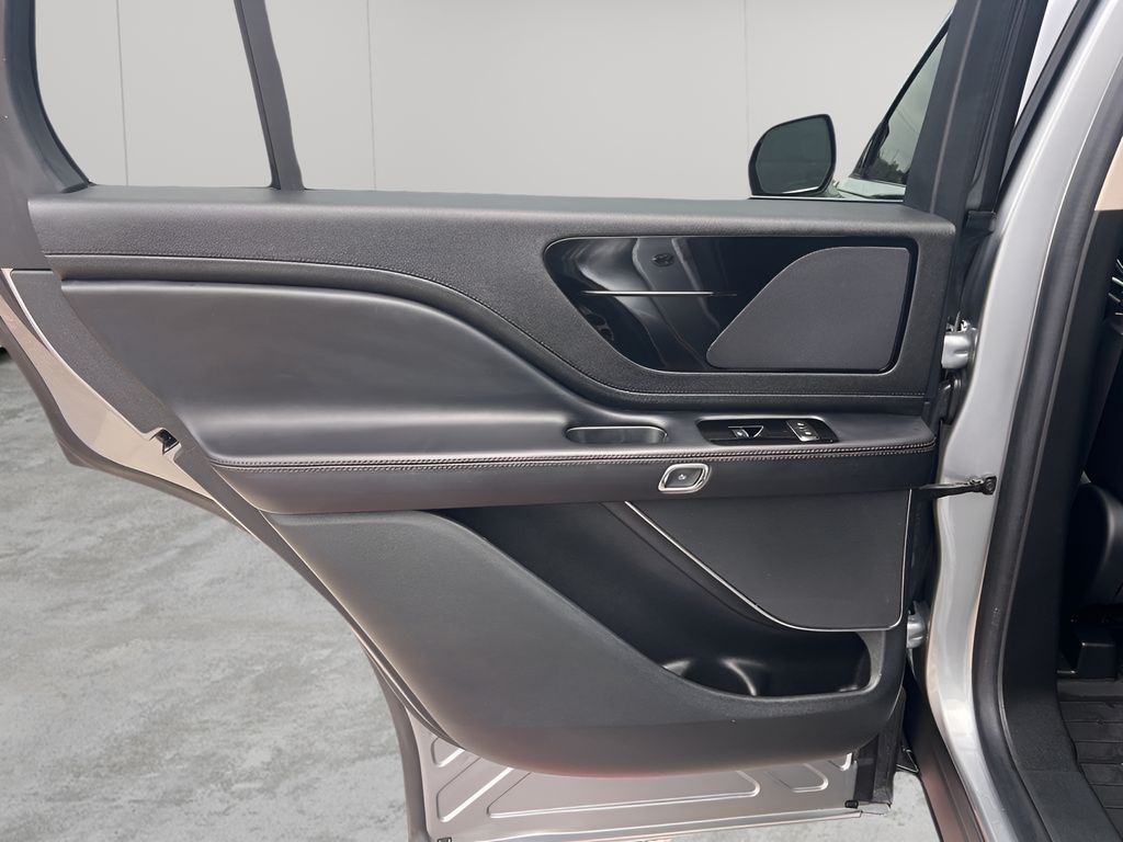 Used Car 2023 Lincoln Aviator  Standard For Sale Under $50,000 In Austin, Texas