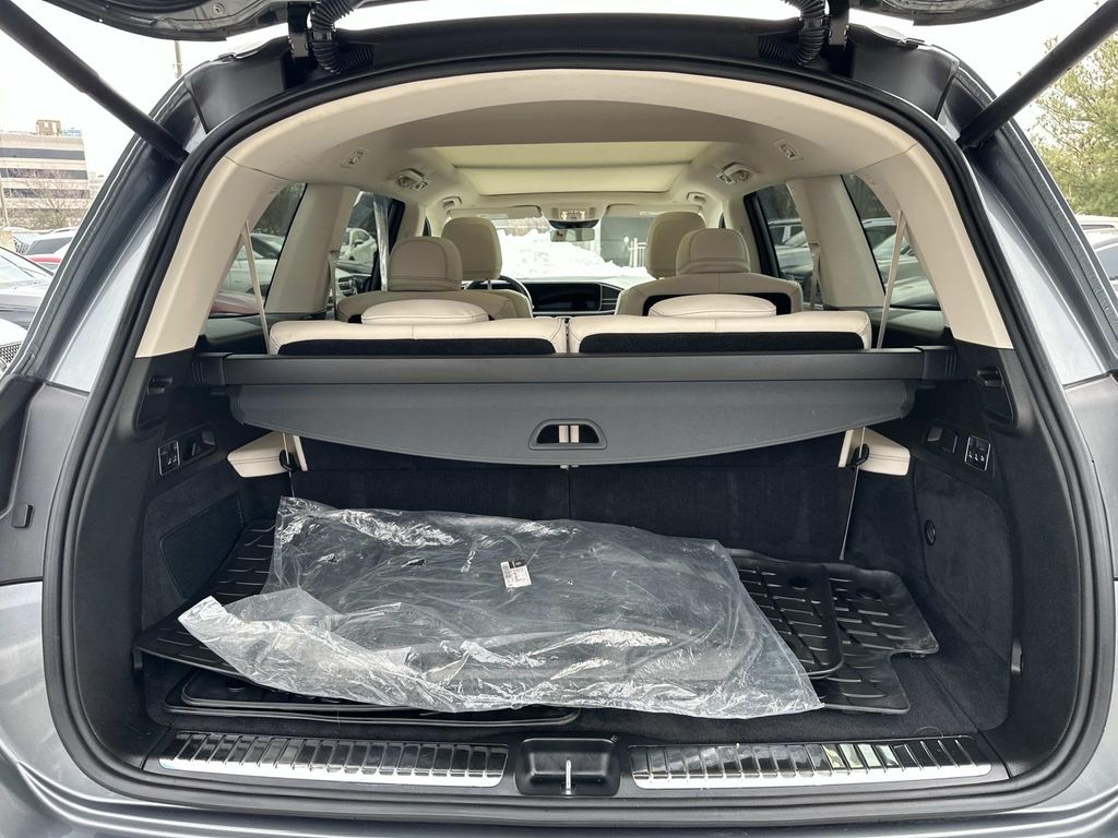 Thumbnail: 2022 Mercedes-Benz GLS - 25