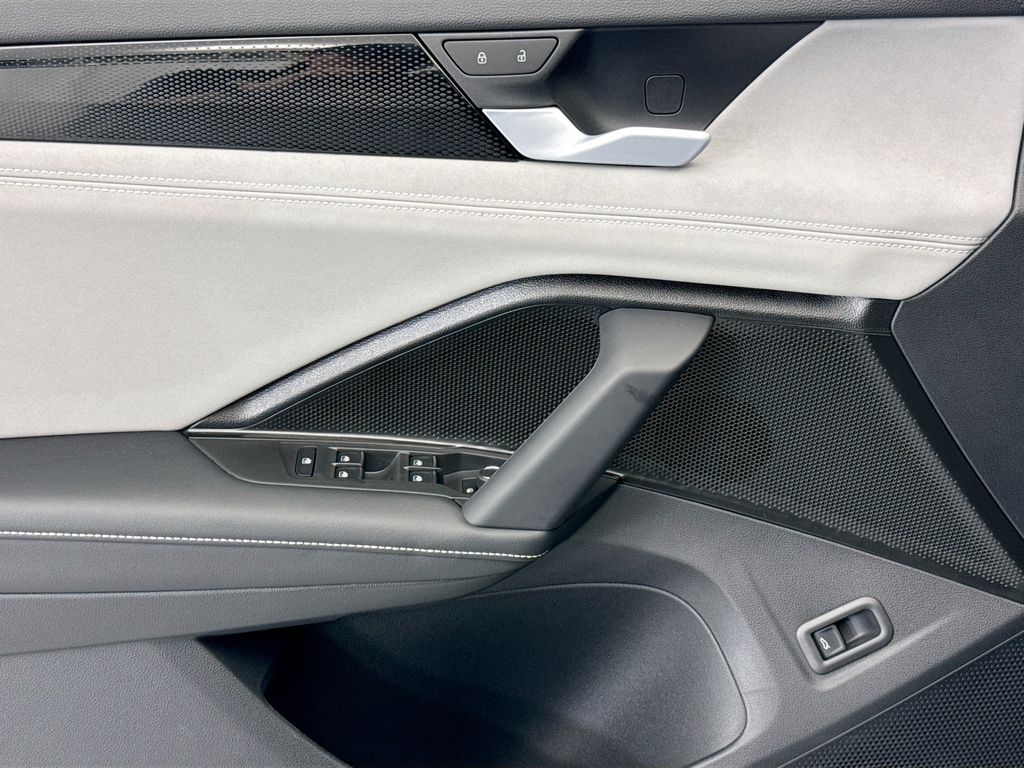 Thumbnail: 2026 Volkswagen Tiguan - 21