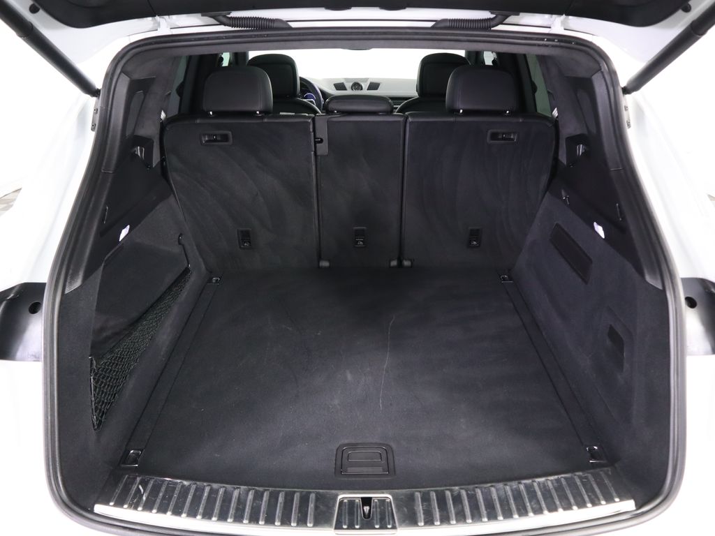 Thumbnail: 2023 Porsche Cayenne - 29