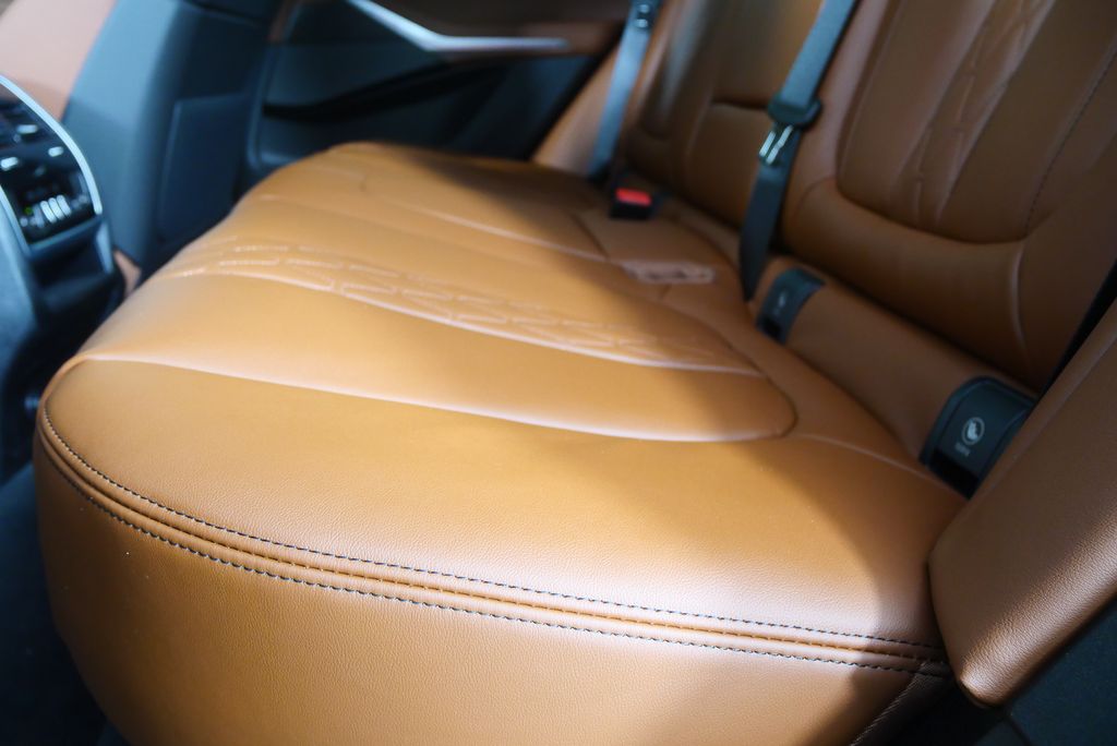 Thumbnail: 2026 BMW X5 - 14