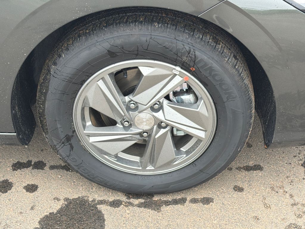 New 2026 Gray Hyundai SE image 13