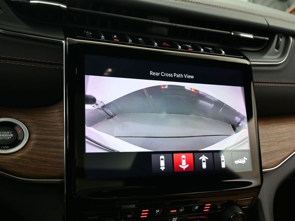 Used 2022 Bright White Clearcoat Jeep Summit image 23