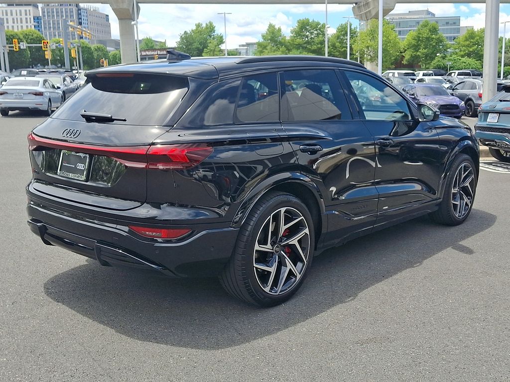 Thumbnail: 2025 Audi SQ6 e-tron - 4