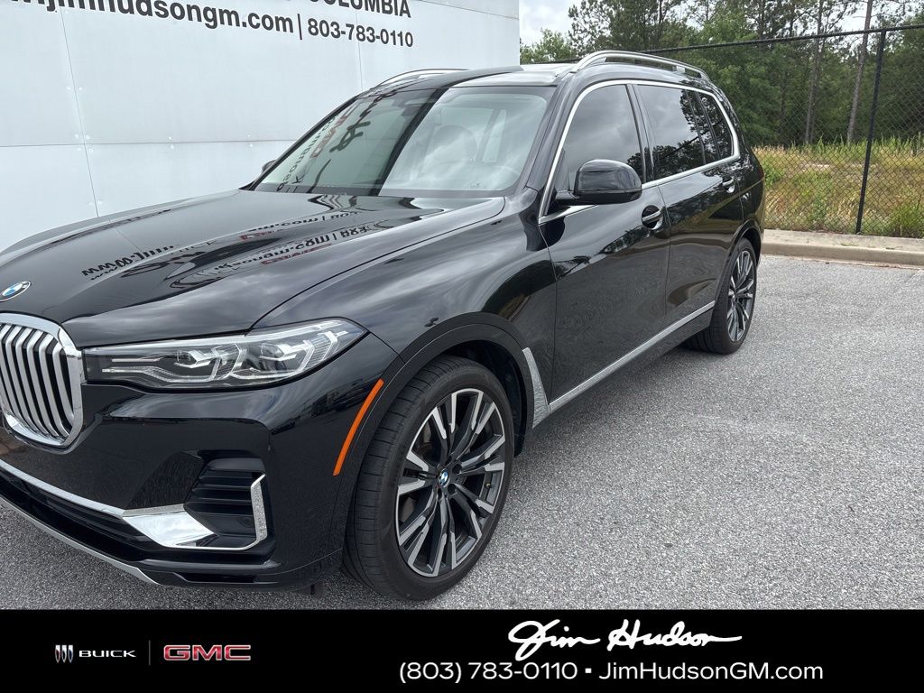 2022 BMW X7 xDrive40i's photo