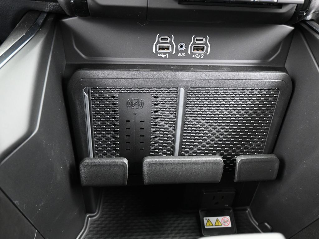 New 2026 Diamond Black Crystal Pearlcoat Ram Laramie image 22