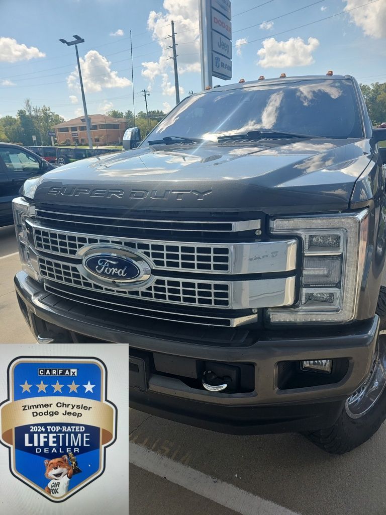 2017 Ford F-350 Super Duty Gris (Magnetic) Camioneta Todo terreno 6 velocidades Automática