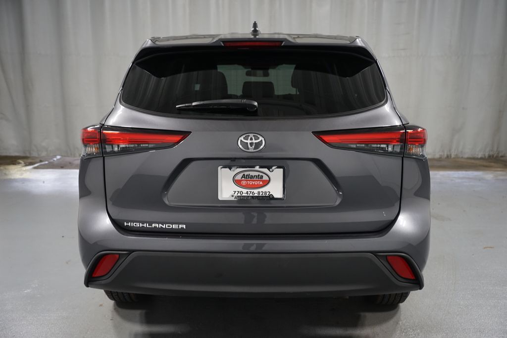 Thumbnail: 2023 Toyota Highlander - 7