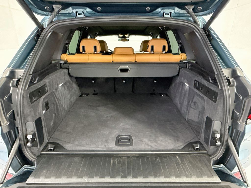 Thumbnail: 2026 BMW X5 - 27