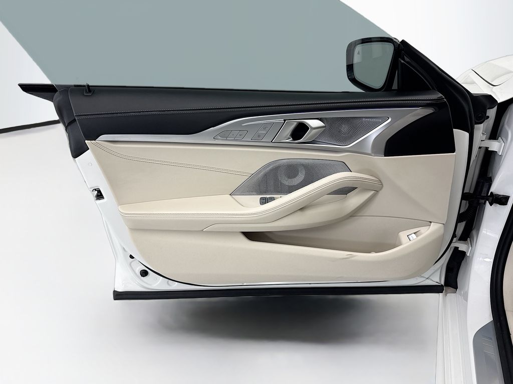 Thumbnail: 2024 BMW 8 Series - 23