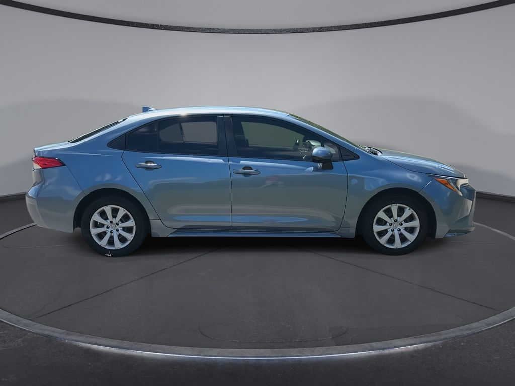 Thumbnail: 2022 Toyota Corolla - 9