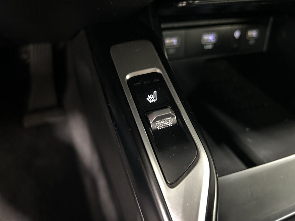 used 2023 Kia Sorento car, priced at $25,801