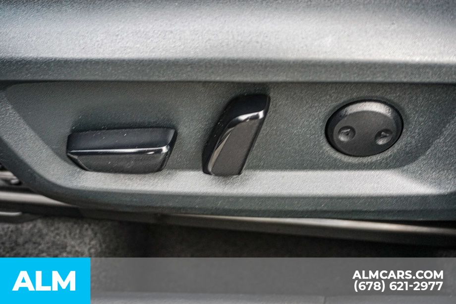 Used 2025 Silver Nissan SV image 46
