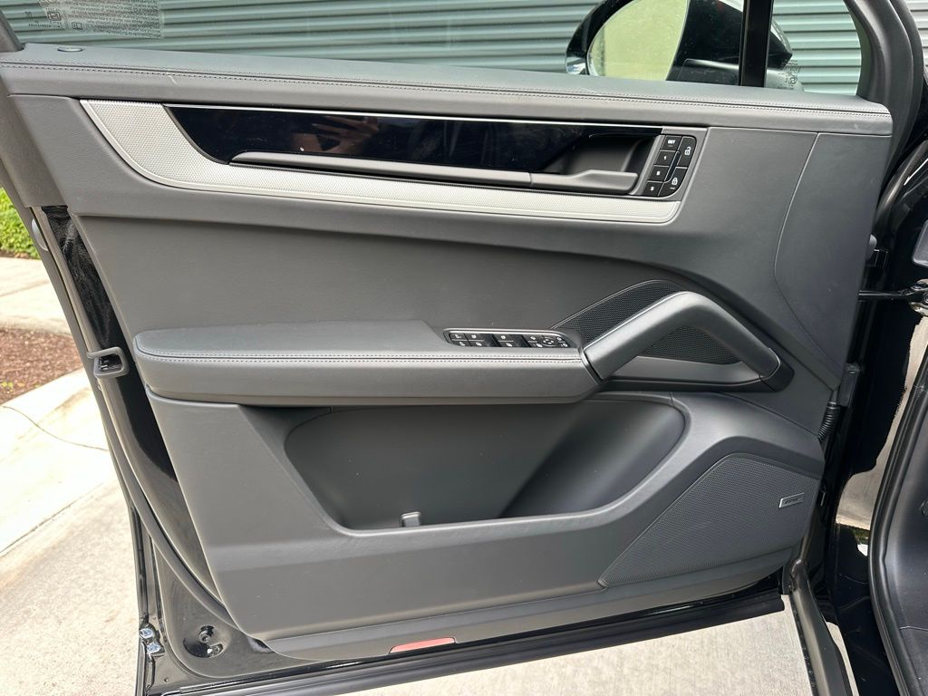 Thumbnail: 2026 Porsche  - 19