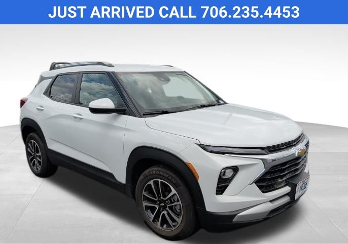 Summit White 2025 Chevrolet Trailblazer SUV / Crossover Front-Wheel Drive Continuously Variable Transmission