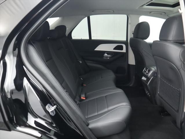 Thumbnail: 2025 Mercedes-Benz GLE - 24