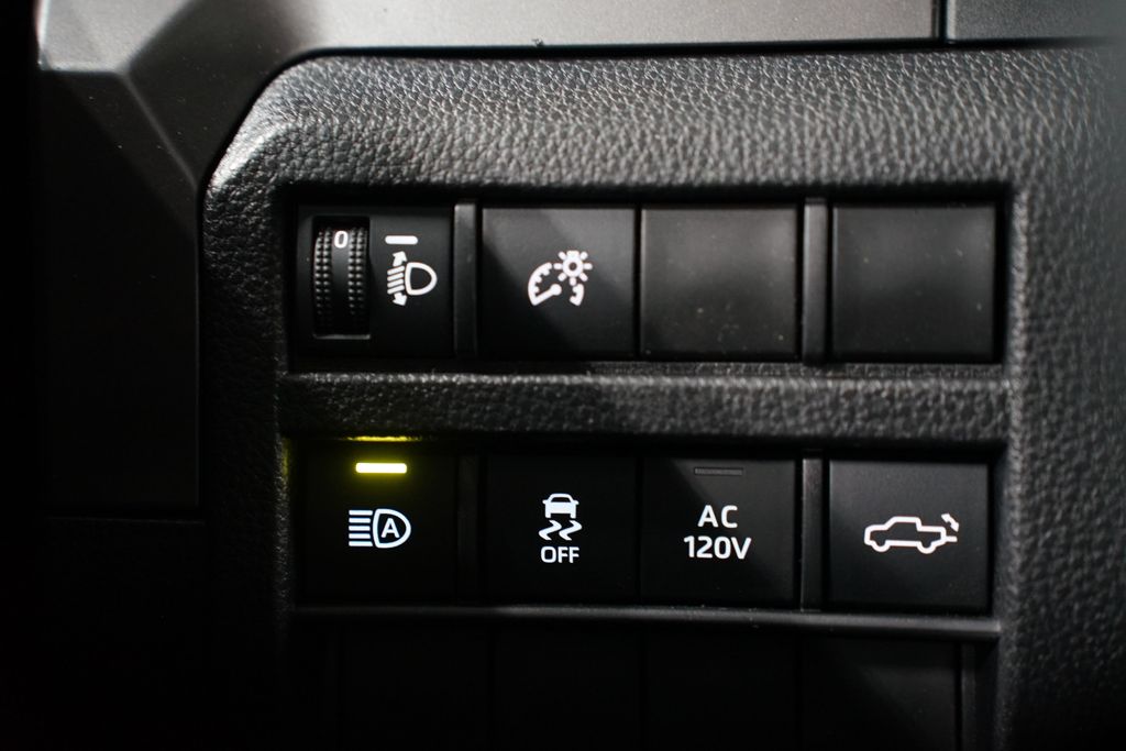 2025 Toyota Tacoma TRD Sport 27